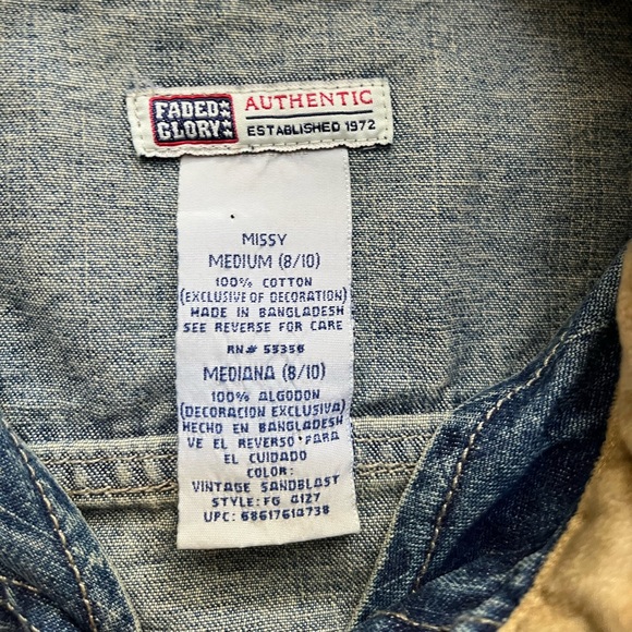 Vintage Faded Glory embroidered floral jean jacket with faux suede trim. Medium - Picture 7 of 12